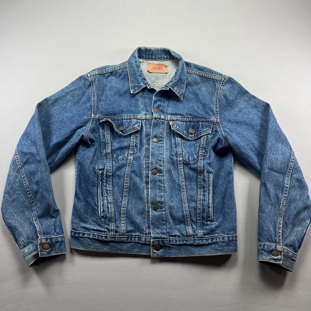 Vintage Levi's Trucker Jacket Mens 42 Blue Denim Dual Chest Pocket Street Wear